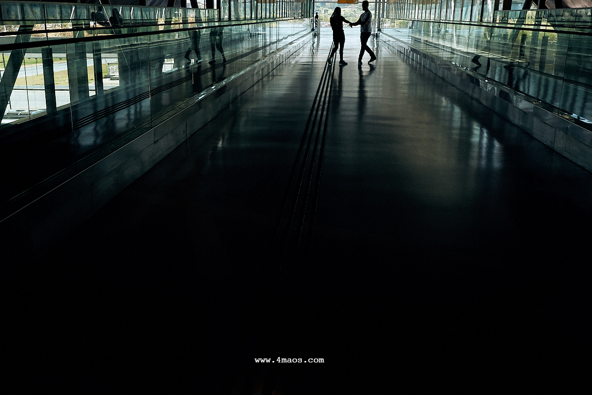 ensaio de Laryssa e Carlos por 4Mãos Fotografias no Mercado Central de São Paulo onde o casal passou muito tempo se encontrando