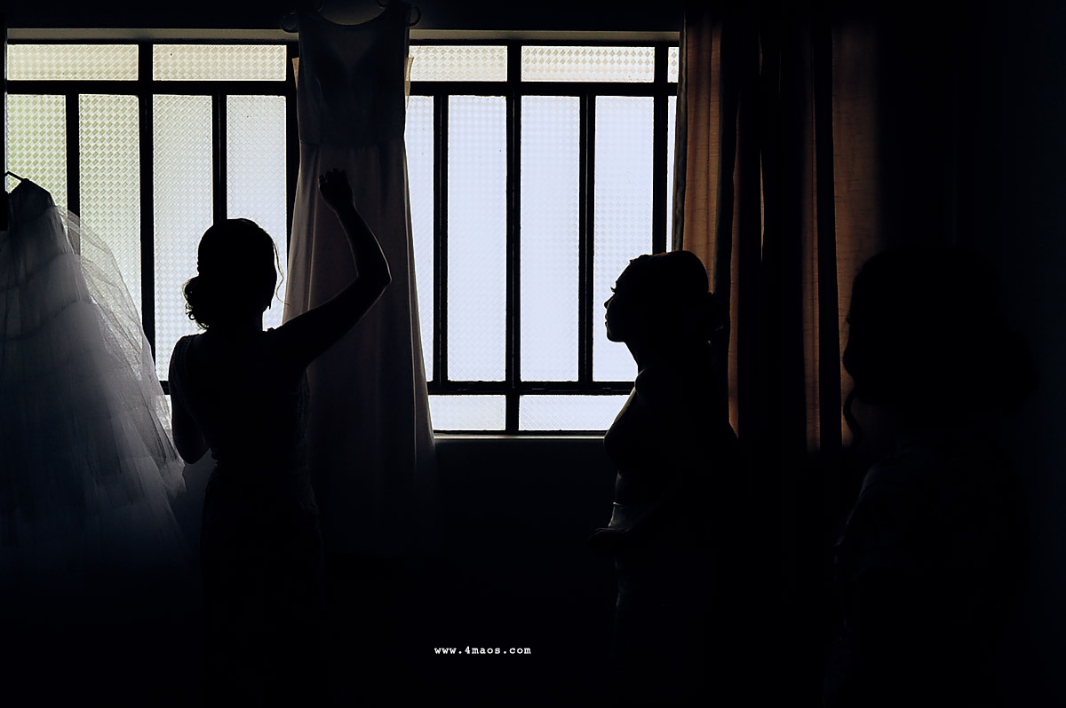 casamento de quezia e acacio por 4Mãos fotografias. making of do noivo na casa da avó dela