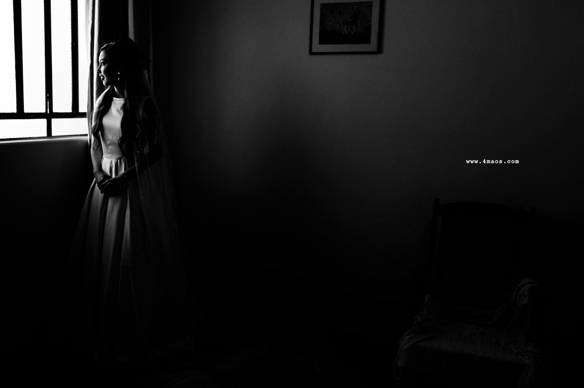 casamento de quezia e acacio por 4Mãos fotografias. making of do noivo na casa da avó dela