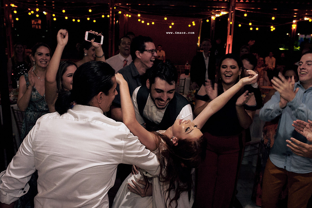 casamento de quezia e acacio por 4Mãos fotografias. hora da balada
