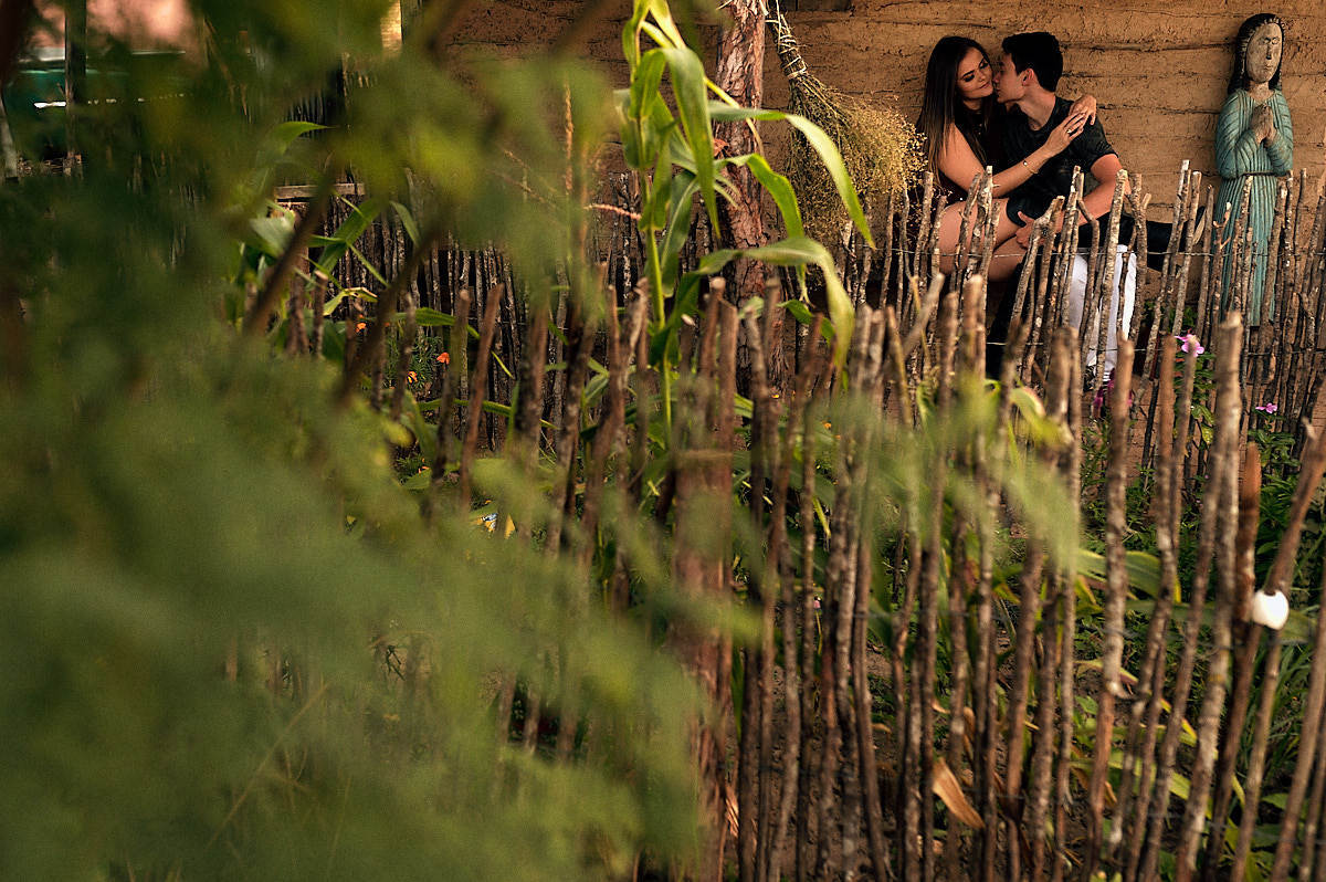 ensaio de sarah e vitor no sitio são joão por 4Mãos Fotografias