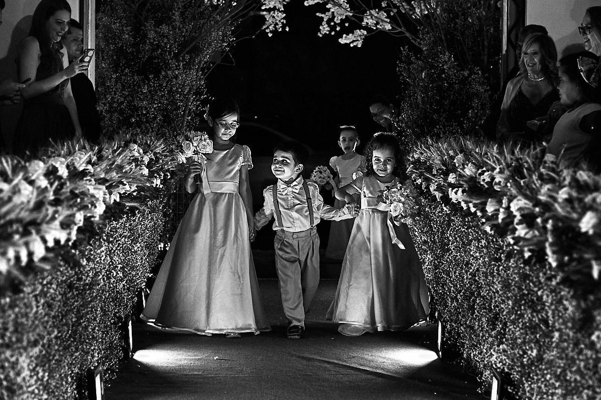 casamento cibele e Rubem em Campincasamento cibele e Rubem em Campina Grande no Encanto verde por 4Mãos fotografias, hora do casamento