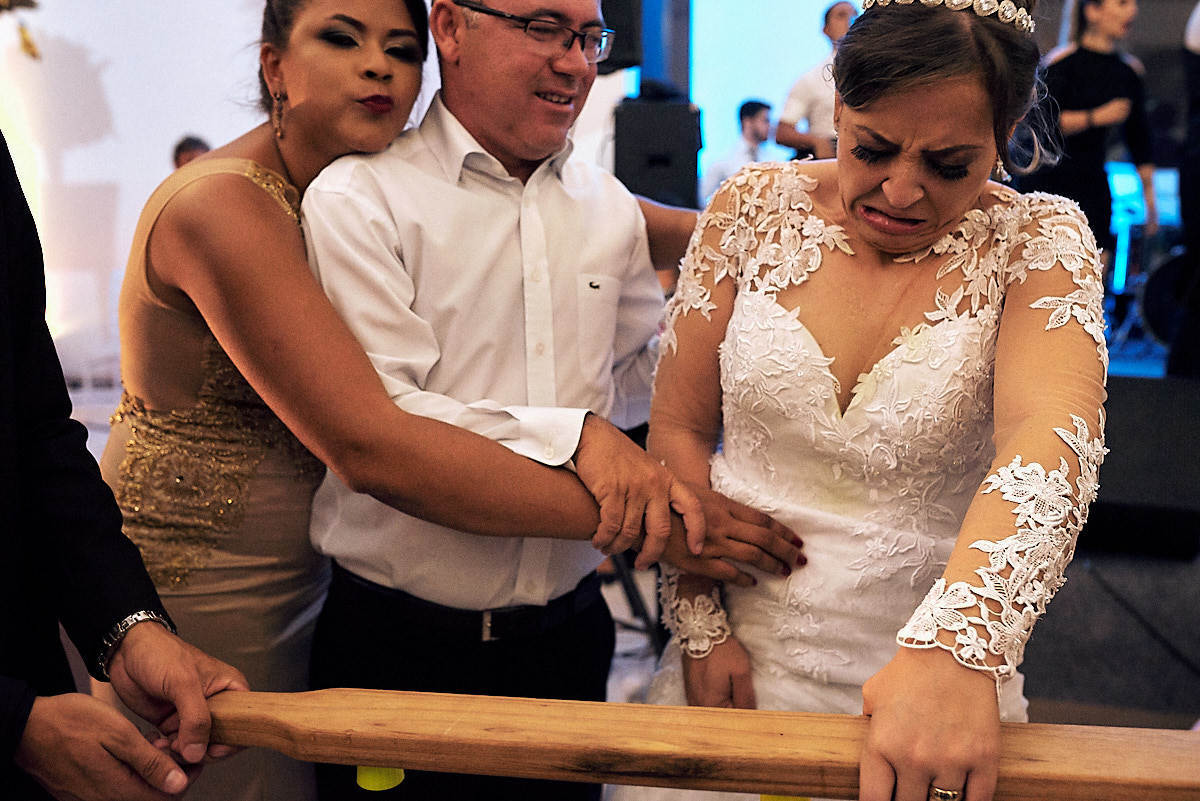 casamento cibele e Rubem em Campincasamento cibele e Rubem em Campina Grande no Encanto verde por 4Mãos fotografias, hora da festa!!!