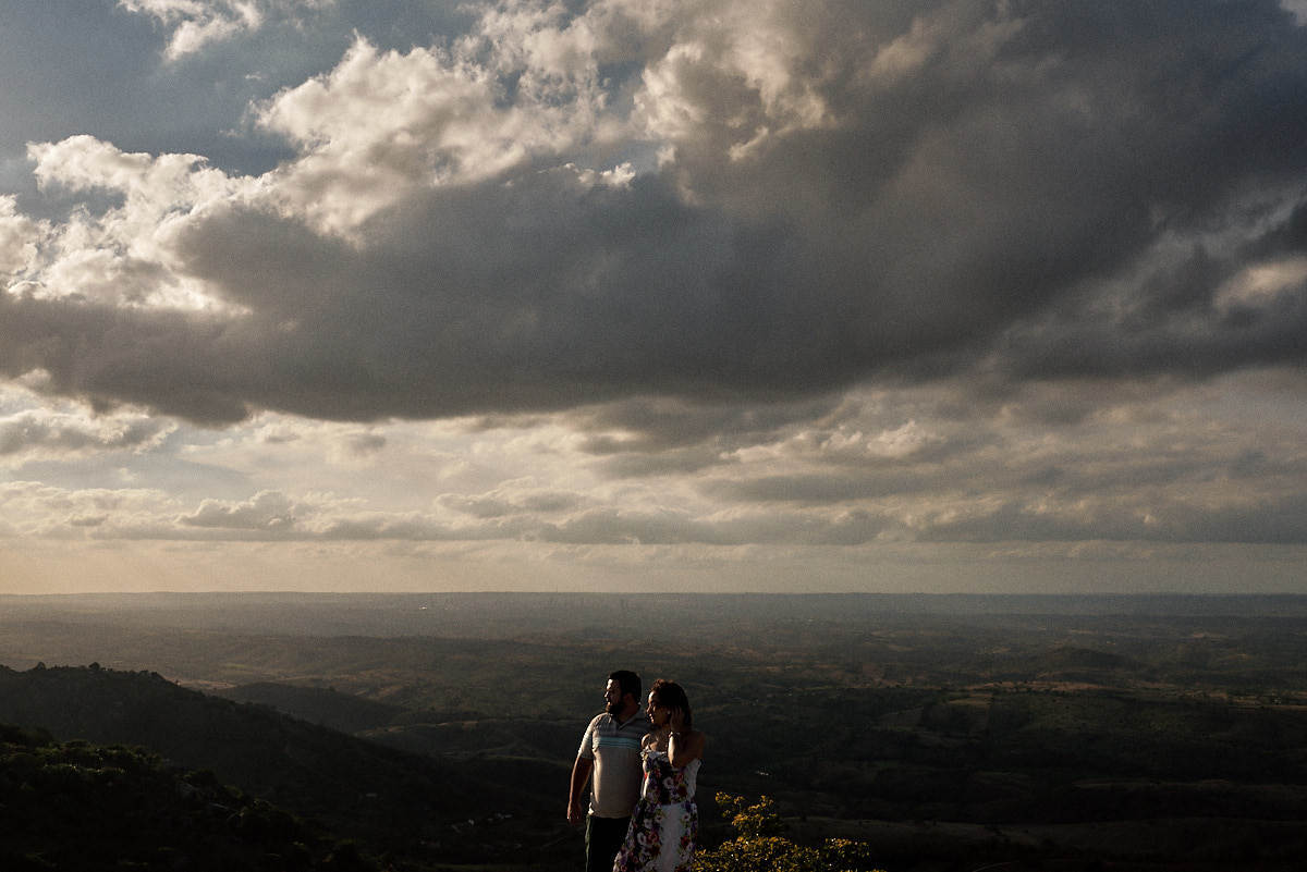 ensaio de ana cecilia e paulo na pedra de Santo Antônio em Fagundes Paraíba