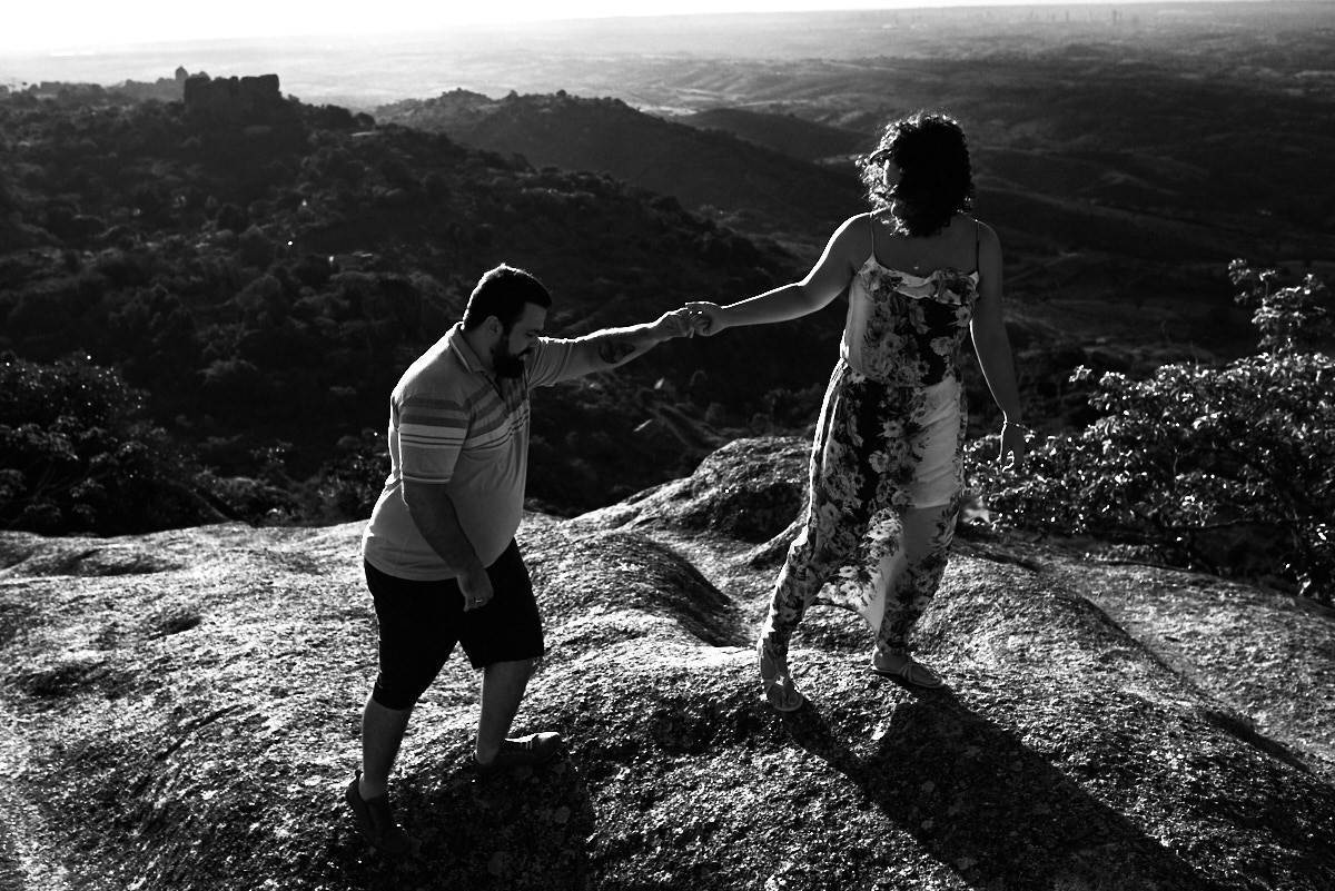 ensaio de ana cecilia e paulo na pedra de Santo Antônio em Fagundes Paraíba