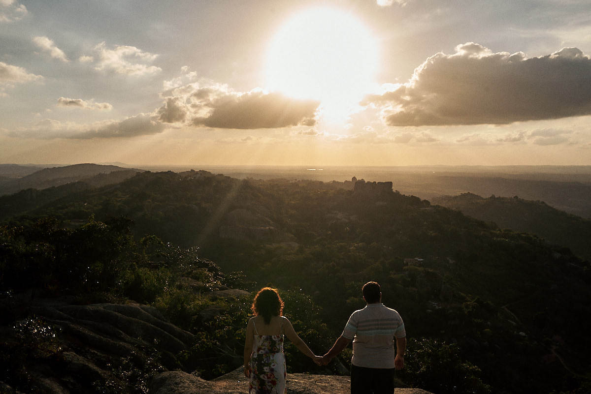 ensaio de ana cecilia e paulo na pedra de Santo Antônio em Fagundes Paraíba