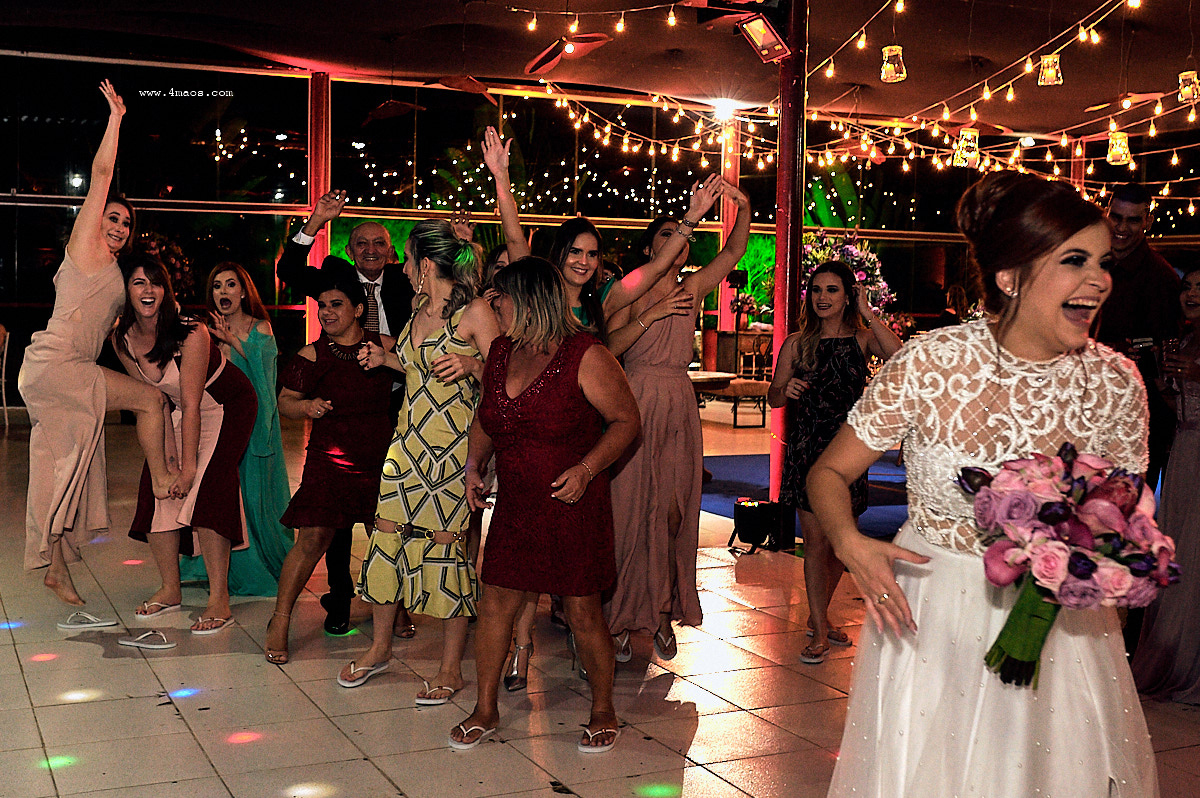 casamento de kenis e kito por 4maos fotografias no recanto dos encantos, festa