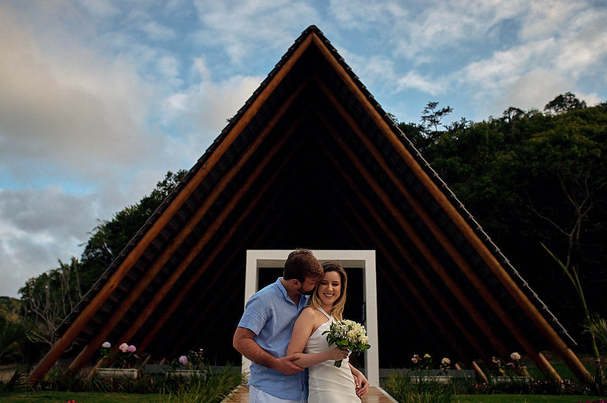 ensaio em Areia do casal Vanessa e Arthur por 4Mãos Fotografias