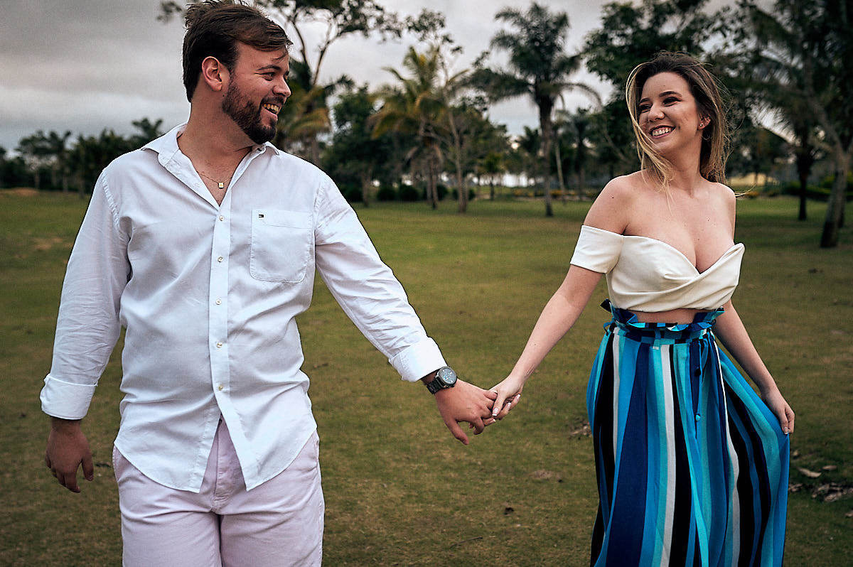 ensaio em Areia do casal Vanessa e Arthur por 4Mãos Fotografias