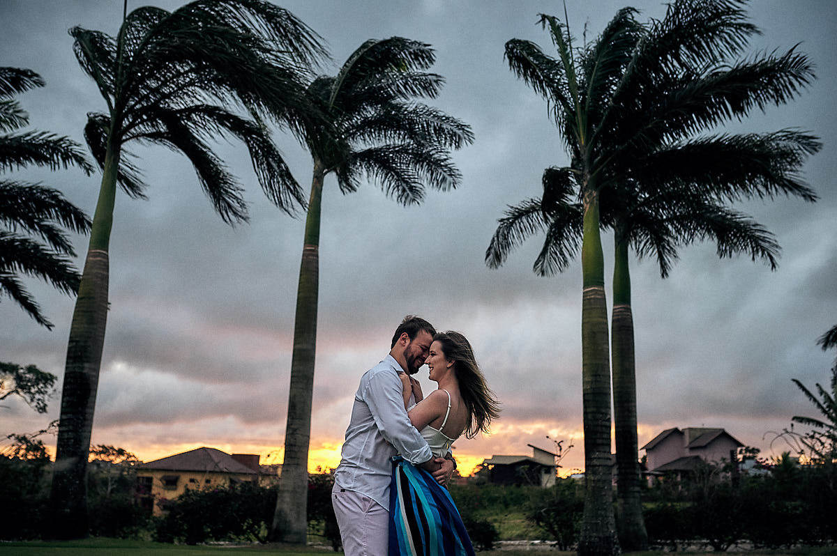 ensaio em Areia do casal Vanessa e Arthur por 4Mãos Fotografias