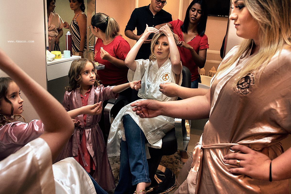 casamento de Vanessa e Arthur por 4Mãos Fotografias, making of da noiva