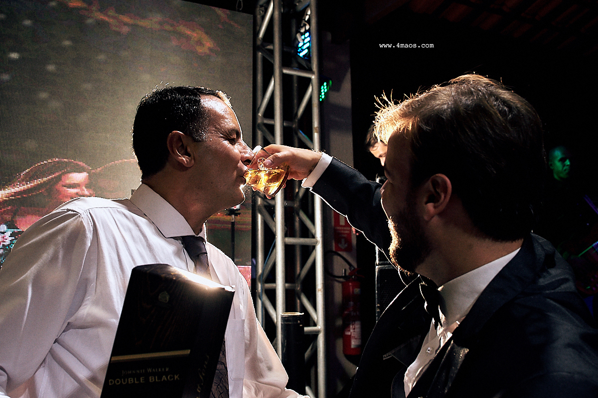 casamento de Vanessa e Arthur por 4Mãos Fotografias, festa