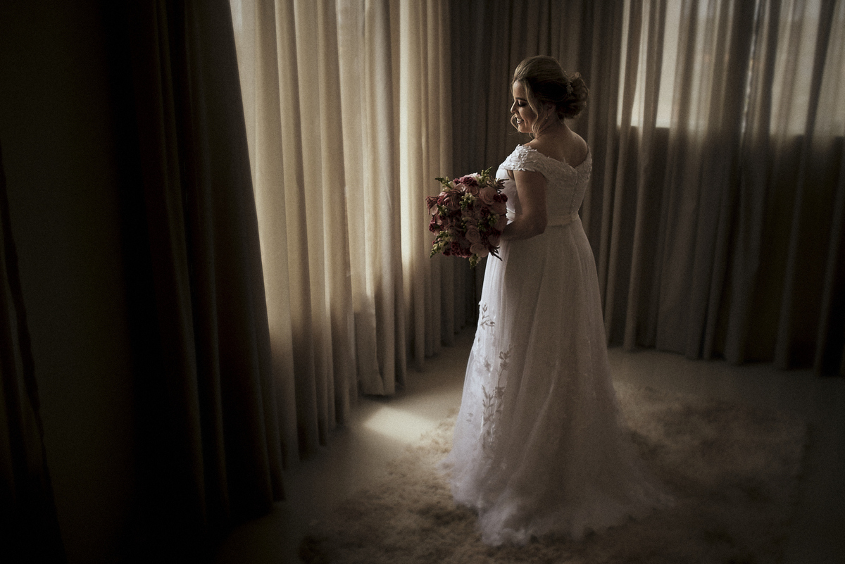 casamento de Larissa e Hestephanio em Campina Grande - Paraíba, making of da noiva com a familia, noiva pronta