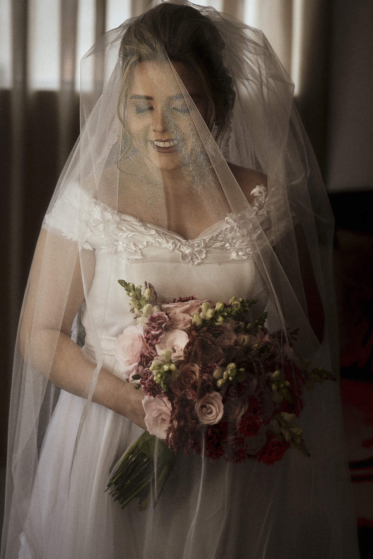 casamento de Larissa e Hestephanio em Campina Grande - Paraíba, making of da noiva com a familia, noiva pronta