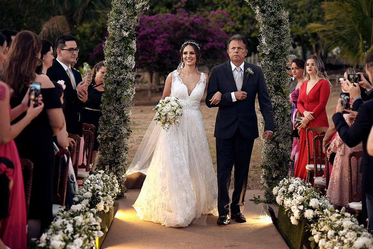 casamento de Hully e Leonardo no Solar da Borborema por 4Mãos Fotografias, cerimonia ao ar livre e no por do sol