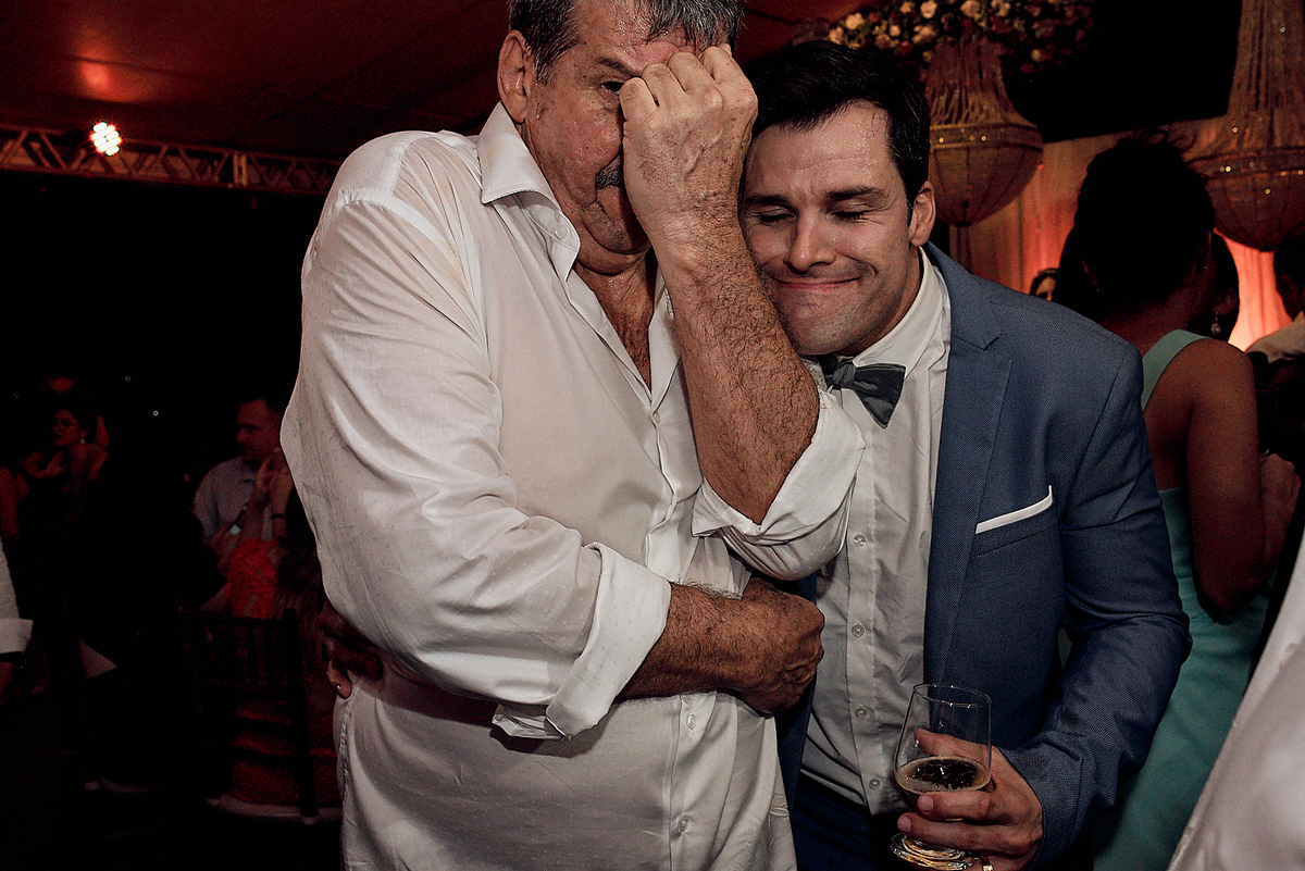 casamento de Hully e Leonardo no Solar da Borborema por 4Mãos Fotografias, cerimonia ao ar livre e no por do sol hora da festa