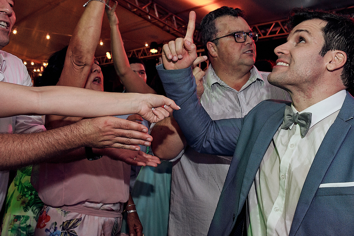 casamento de Hully e Leonardo no Solar da Borborema por 4Mãos Fotografias, cerimonia ao ar livre e no por do sol hora da festa