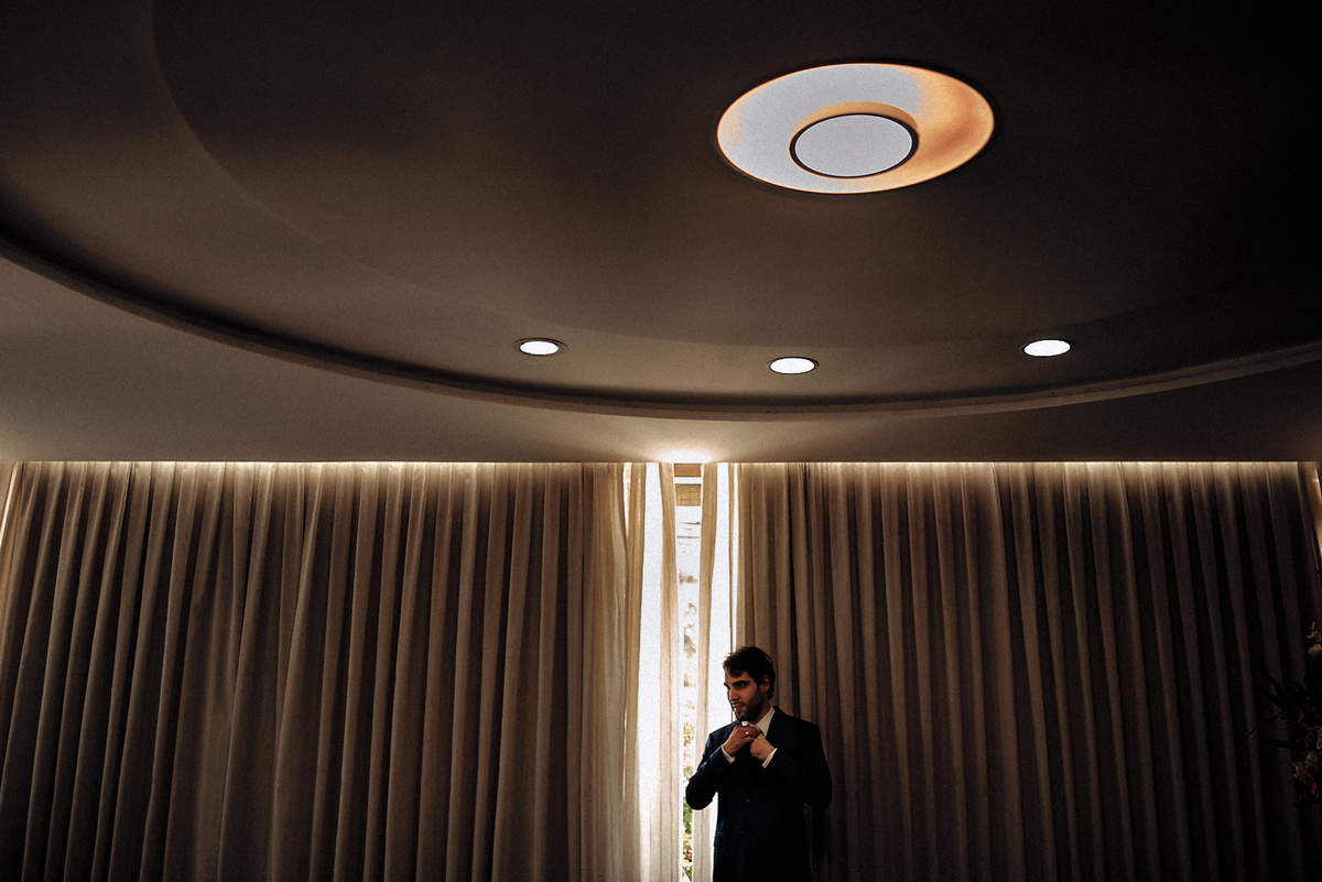 casamento de maria cecilia e razman por 4Mãos Fotografias, making of do noivo