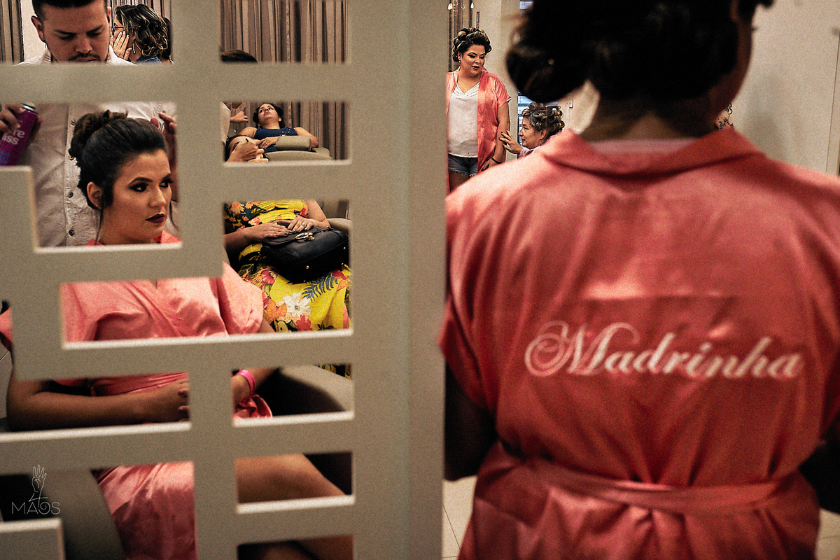 casamento de lass e Diego no bamboo recepções por 4Mãos Fotografias, making of da noiva, madrinhas se arrumando