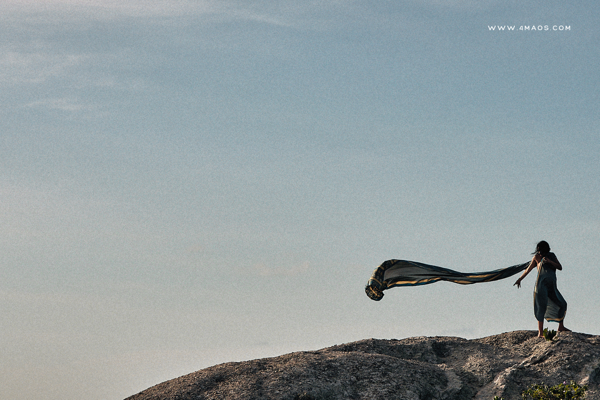 ensaio de gestante de Gabi e João na pousada Villas da Serra por 4Mãos Fotografias - 