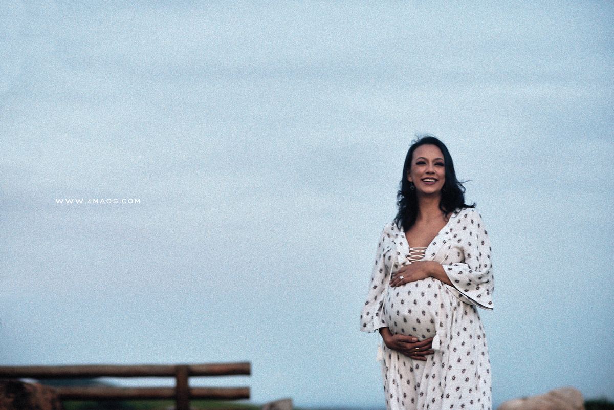 ensaio de gestante de Gabi e João na pousada Villas da Serra por 4Mãos Fotografias - 