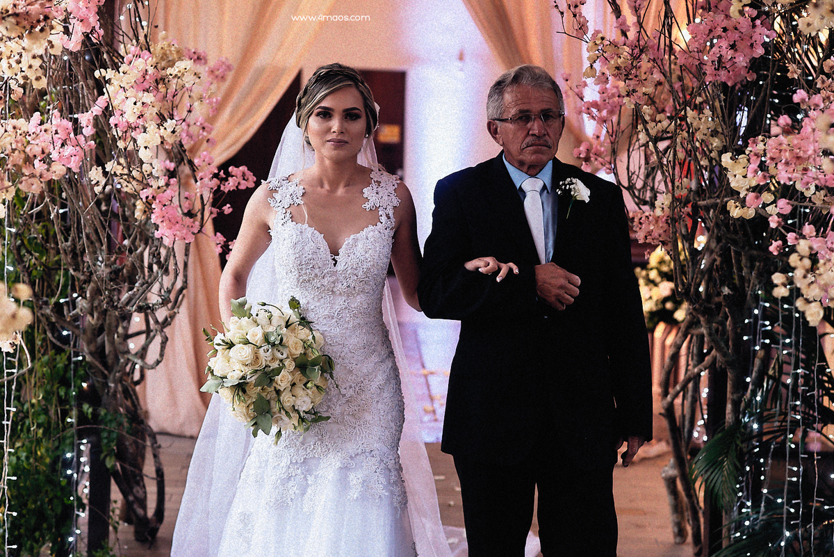 casamento de Erika e Denis em Campina Grande - Bamboo Recepções por 4Mãos Fotografias. Casamento com chuva