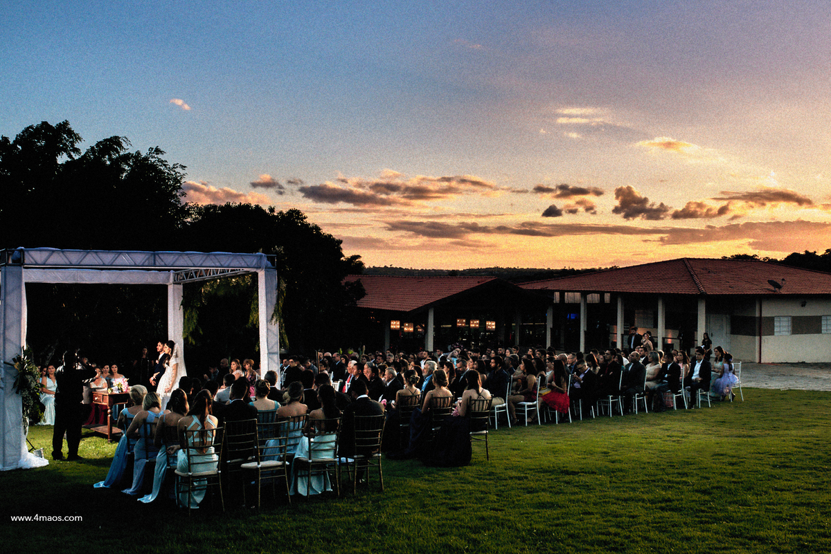 Casamento Tainara + Sivonaldo realizado no La Paloma recepções, casamento ao ar livre, ao entardecer, por 4Mãos Fotografias, cerimônia