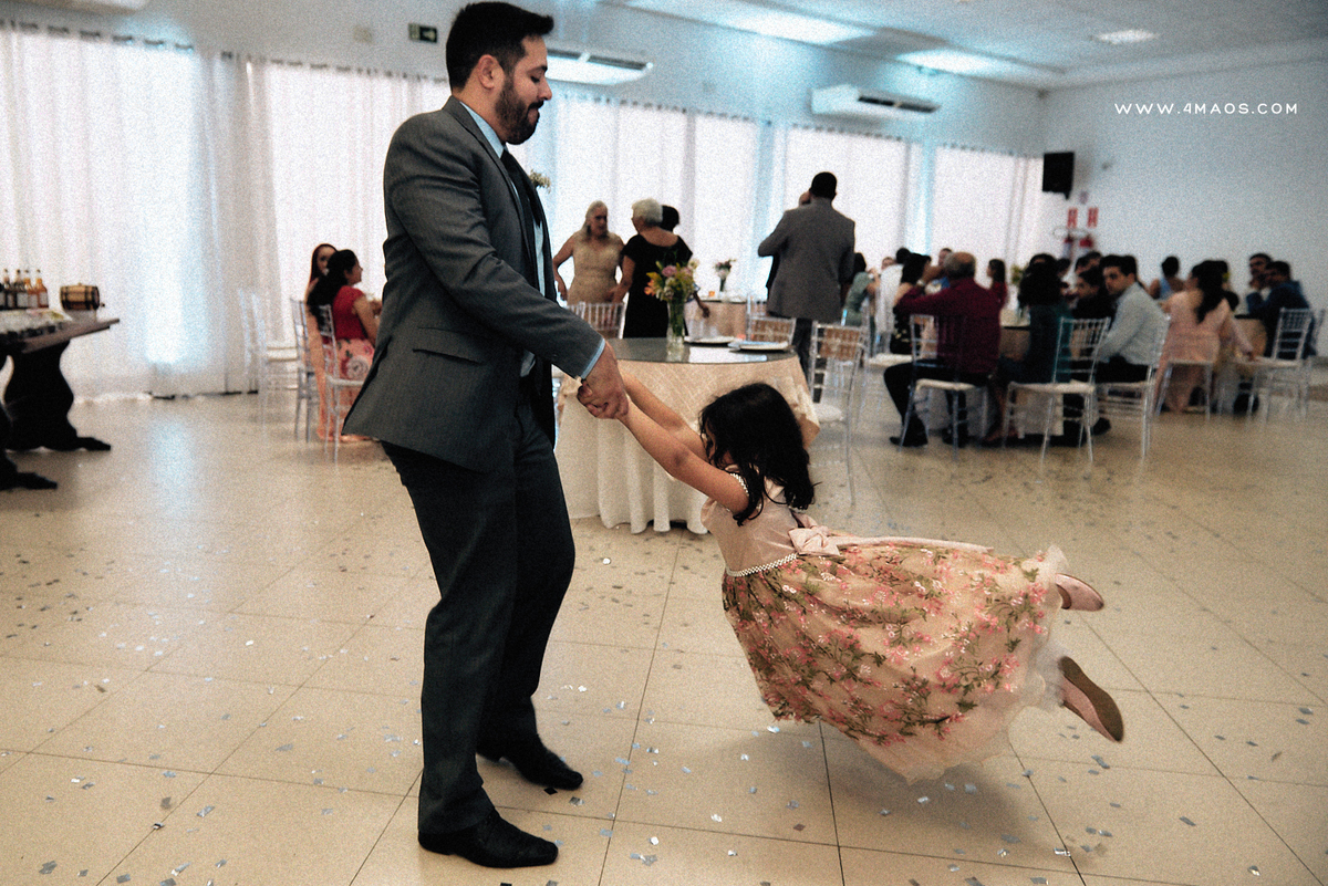 casamento de Suzane e Gustavo por 4Mãos Fotografias, festa