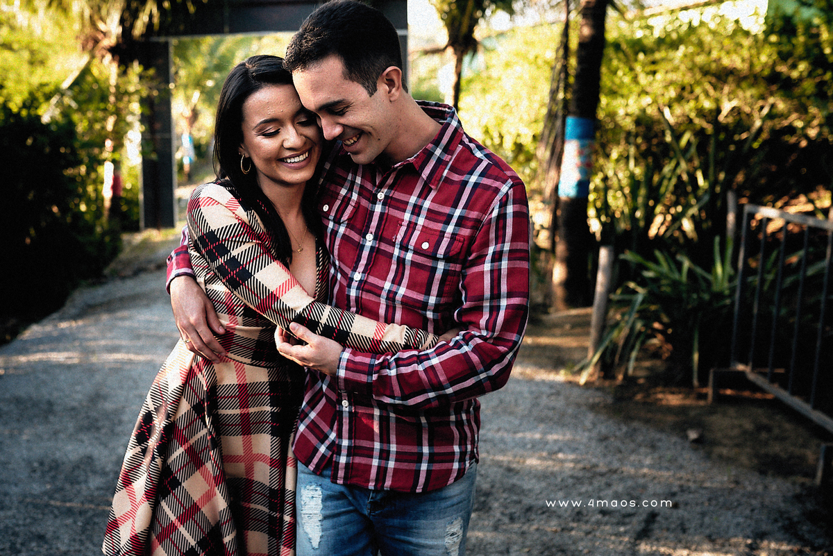 ensaio de pre casamento de Karol e Daniel por 4Mãos Fotografias na Casa de Cumpadi