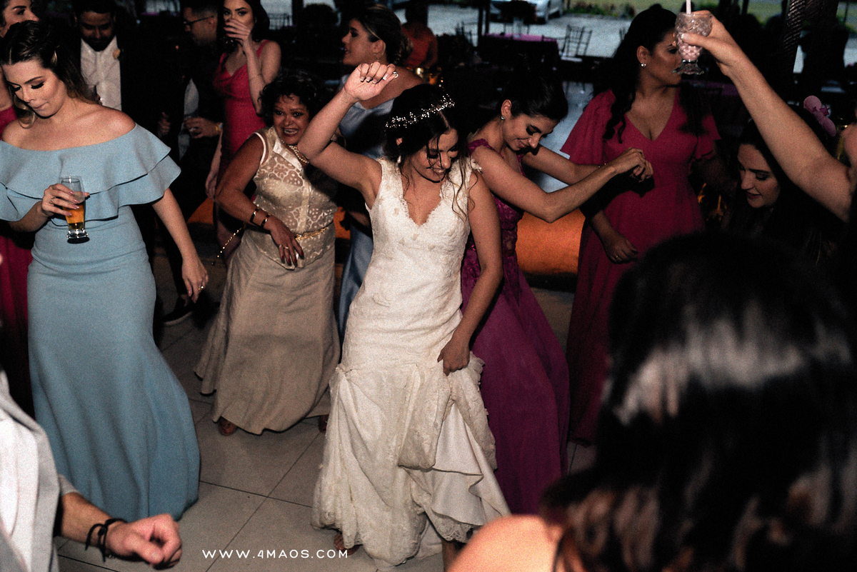 casamento de Ana Flávia e Diego por 4Mãos Fotografias num domingo de manha no Bamboo Recepções