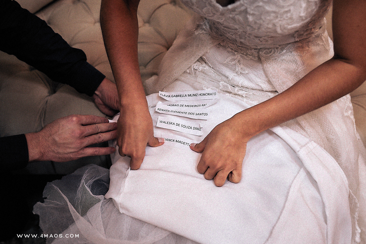 casamento de Karol e Daniel por 4Mãos Fotografias, making of da noiva