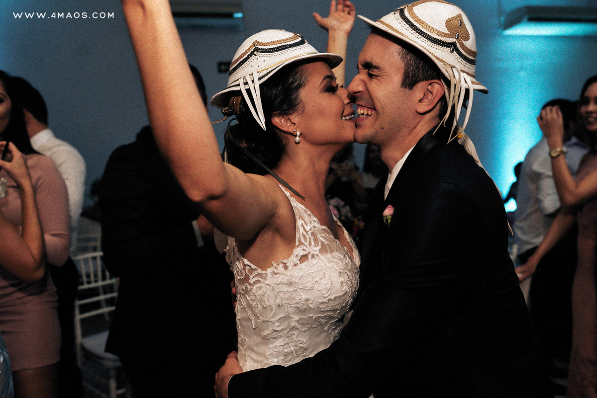 casamento de Karol e Daniel por 4Mãos Fotografias, festa