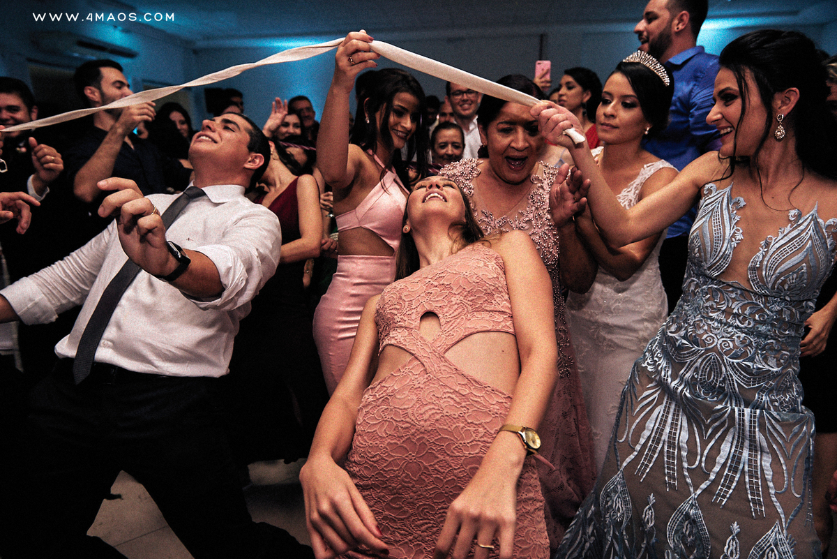 casamento de Karol e Daniel por 4Mãos Fotografias, festa