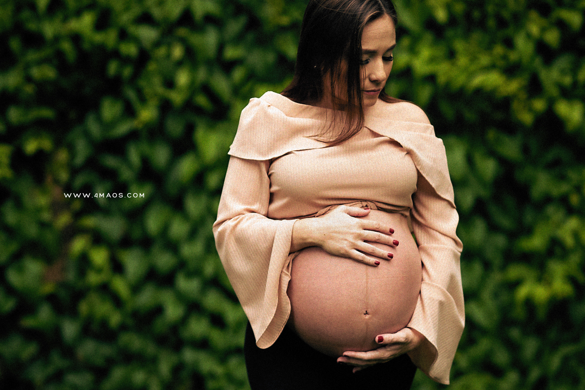 ensaio gestante de Luana Medeiros e Eduardo de Bernardo e Benício ao ar livre