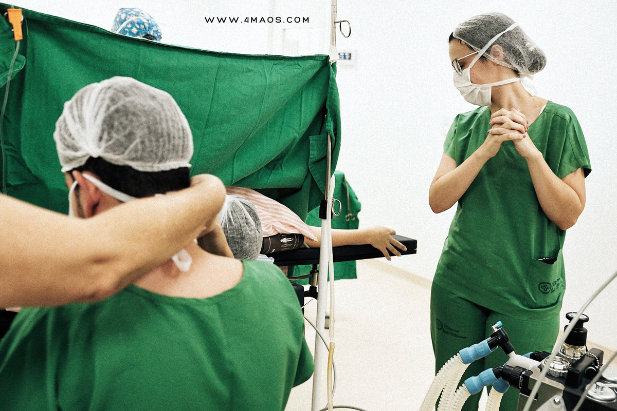 Parto de Maria Luisa na Santa Clara, filha de Priscila e Eduardo por 4Mãos Fotografias, fotografia de parto
