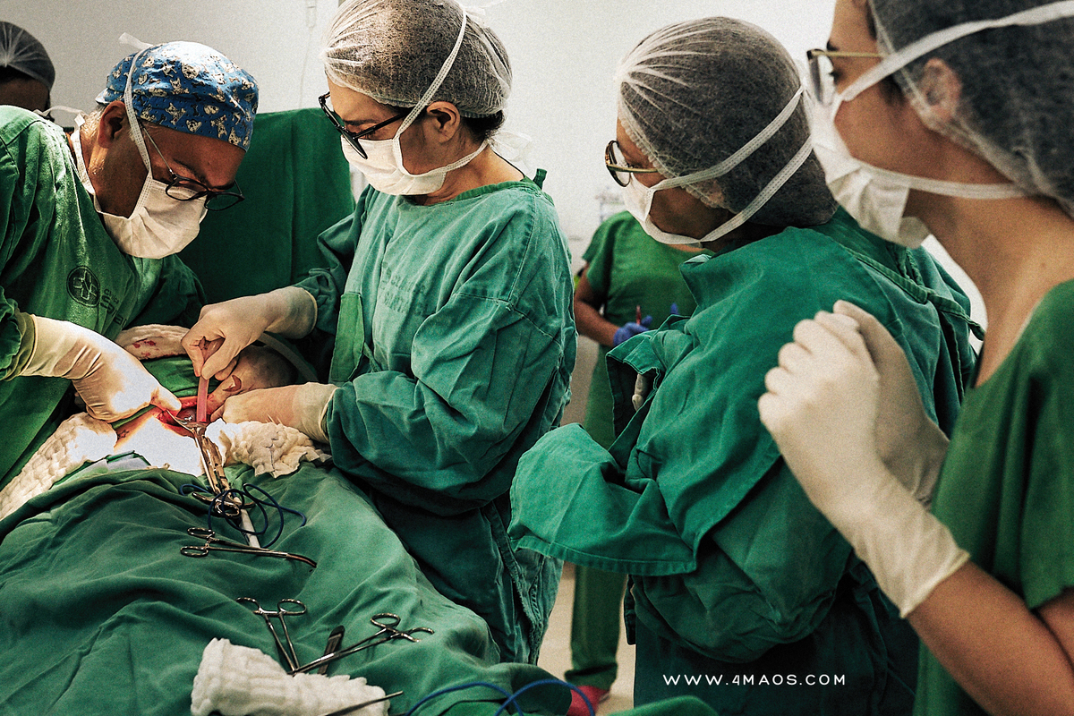 Parto de Maria Luisa na Santa Clara, filha de Priscila e Eduardo por 4Mãos Fotografias, fotografia de parto