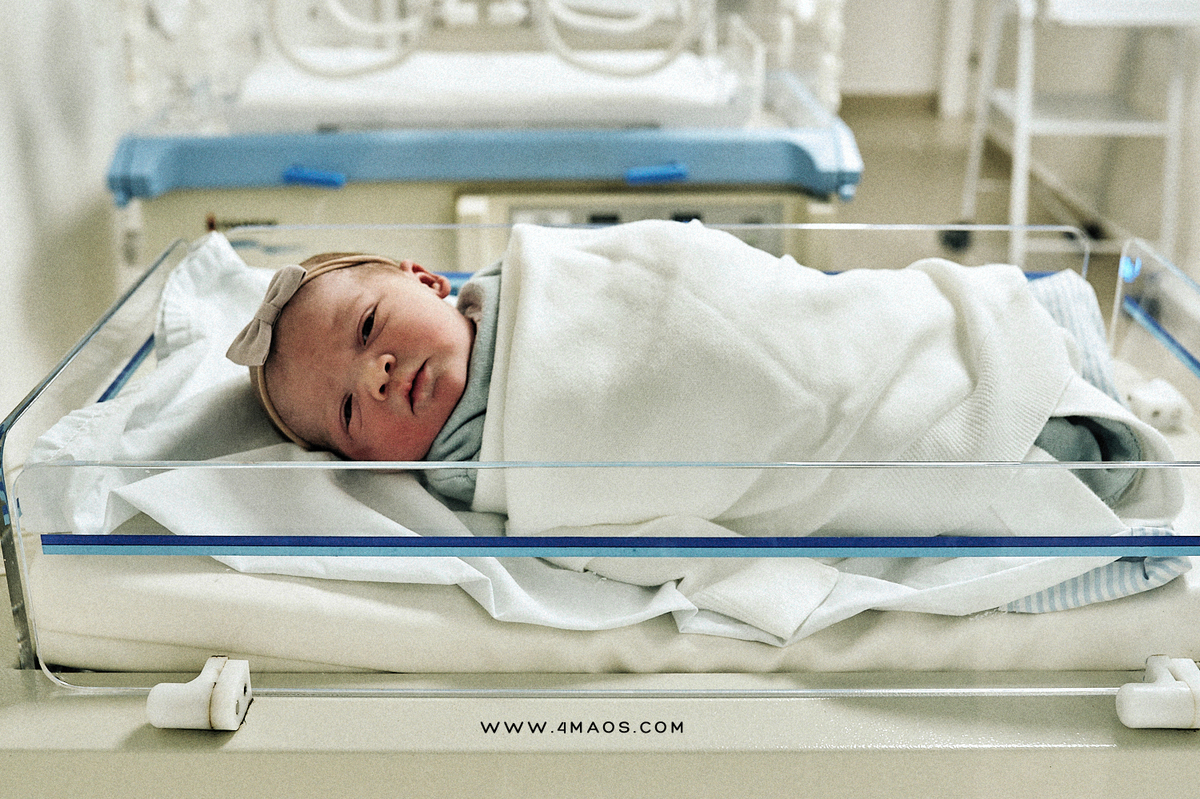 Parto de Maria Luisa na Santa Clara, filha de Priscila e Eduardo por 4Mãos Fotografias, fotografia de parto