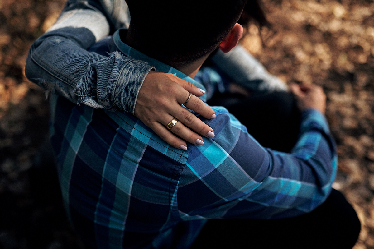 ensaio Mayara e Yamanda ensaio temático com moto e roupa de couro por 4Mãos Fotografias 