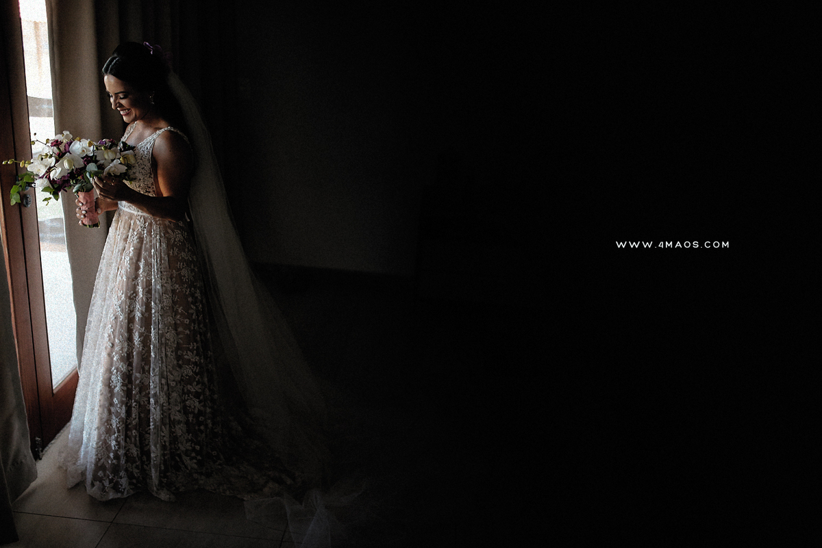 casamento de Mayara e Yámande por 4Mãos Fotografias na Fazenda Campo de Boi, making of da noiva