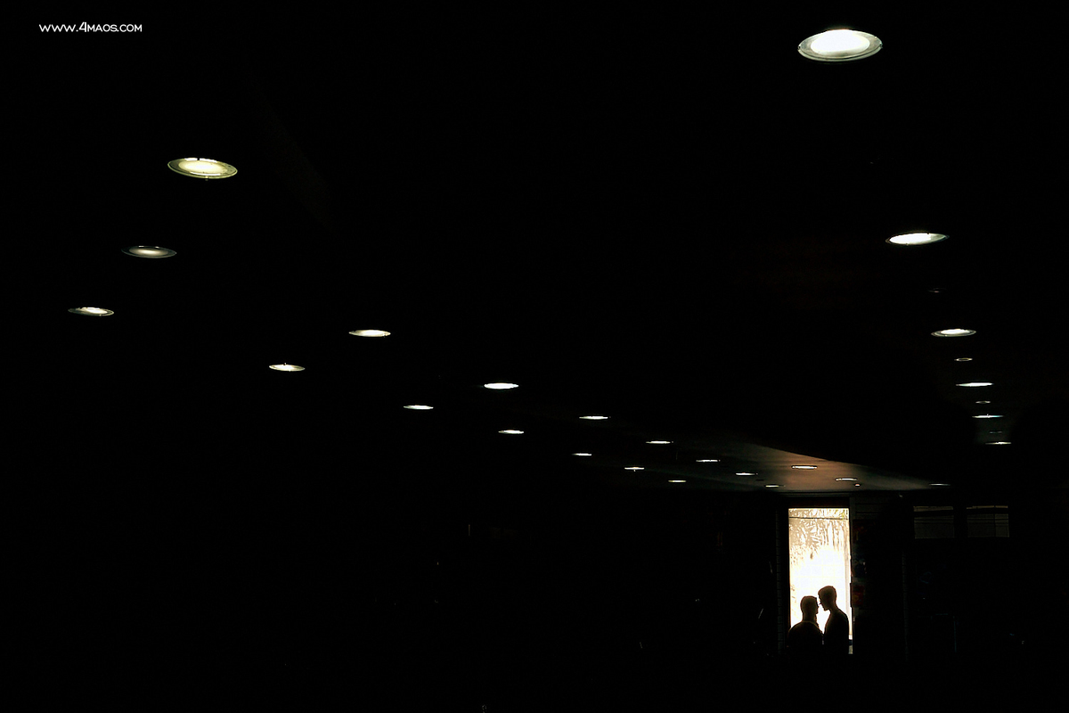 Ensaio Dani e Victor na livraria por 4Mãos Fotografias o casal da livraria