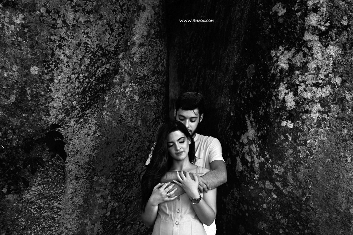 Ensaio Dani e Victor na livraria por 4Mãos Fotografias o casal da livraria