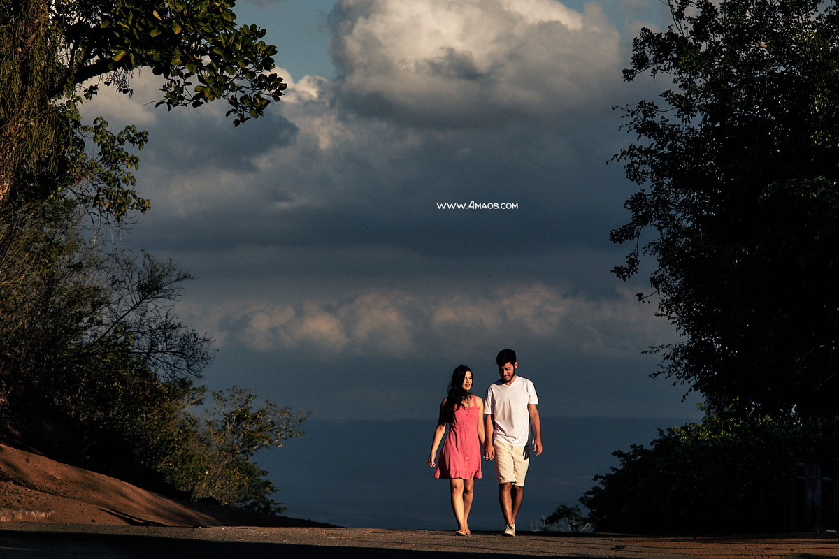 Ensaio Dani e Victor na livraria por 4Mãos Fotografias o casal da livraria