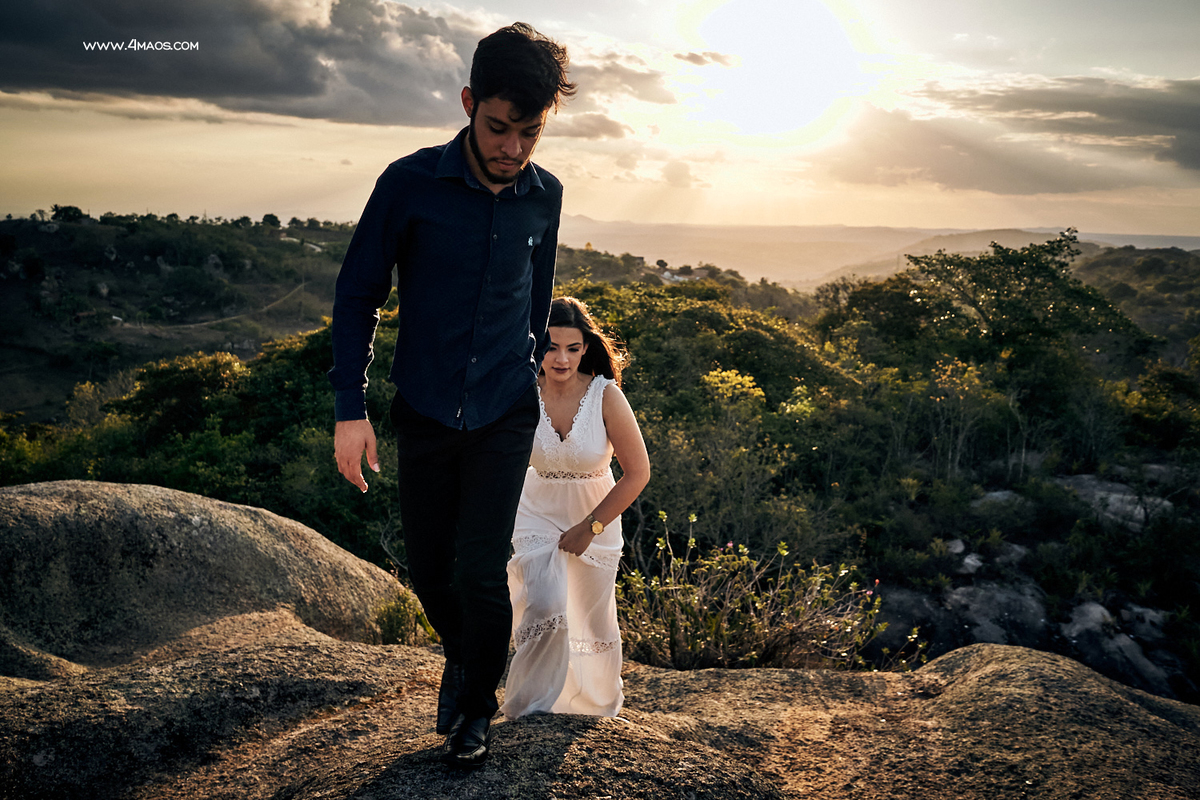Ensaio Dani e Victor na livraria por 4Mãos Fotografias o casal da livraria