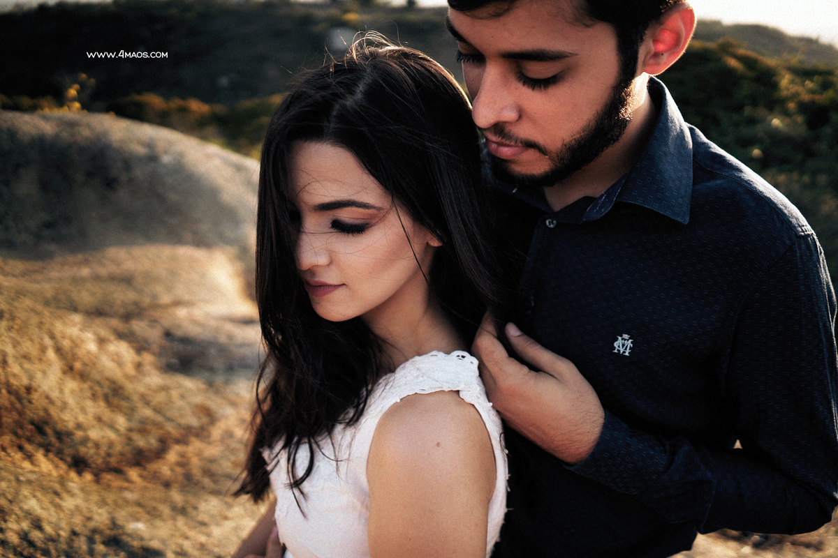 Ensaio Dani e Victor na livraria por 4Mãos Fotografias o casal da livraria