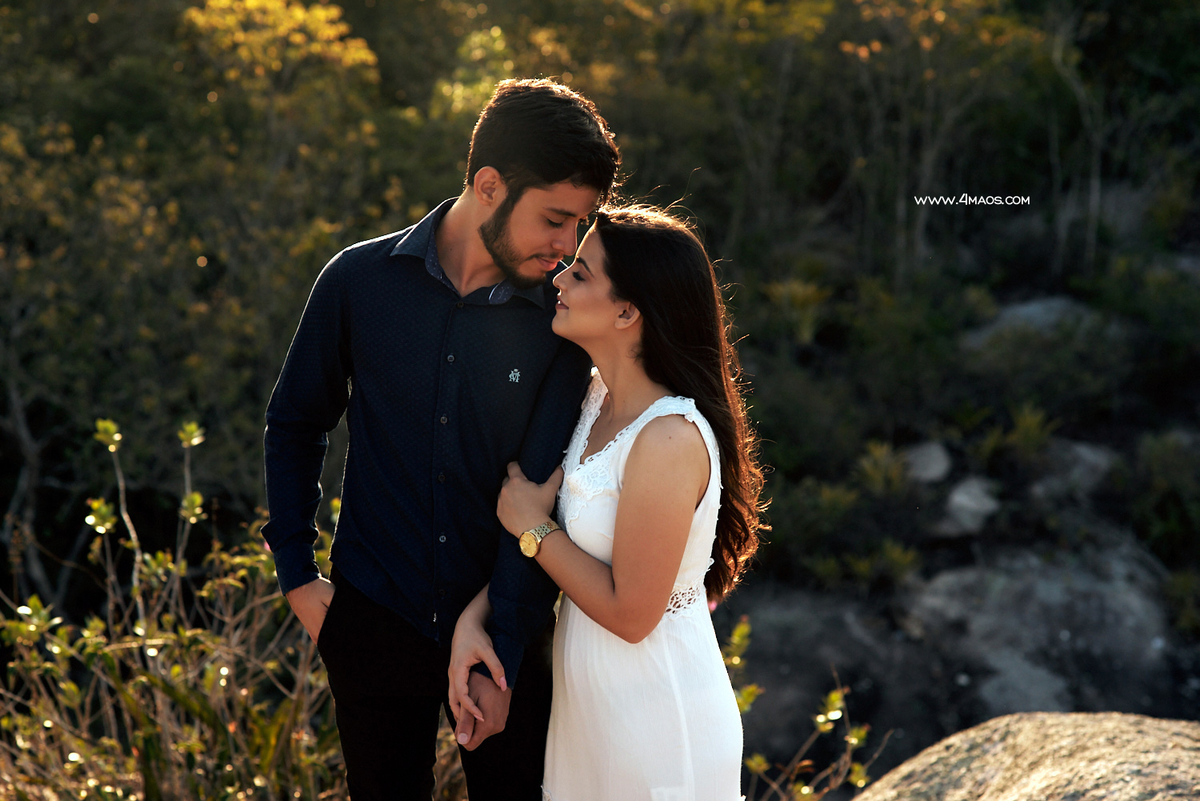 Ensaio Dani e Victor na livraria por 4Mãos Fotografias o casal da livraria