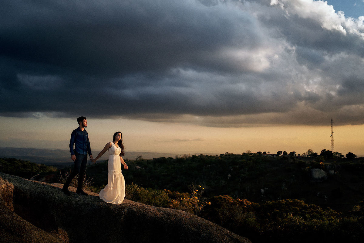 Ensaio Dani e Victor na livraria por 4Mãos Fotografias o casal da livraria