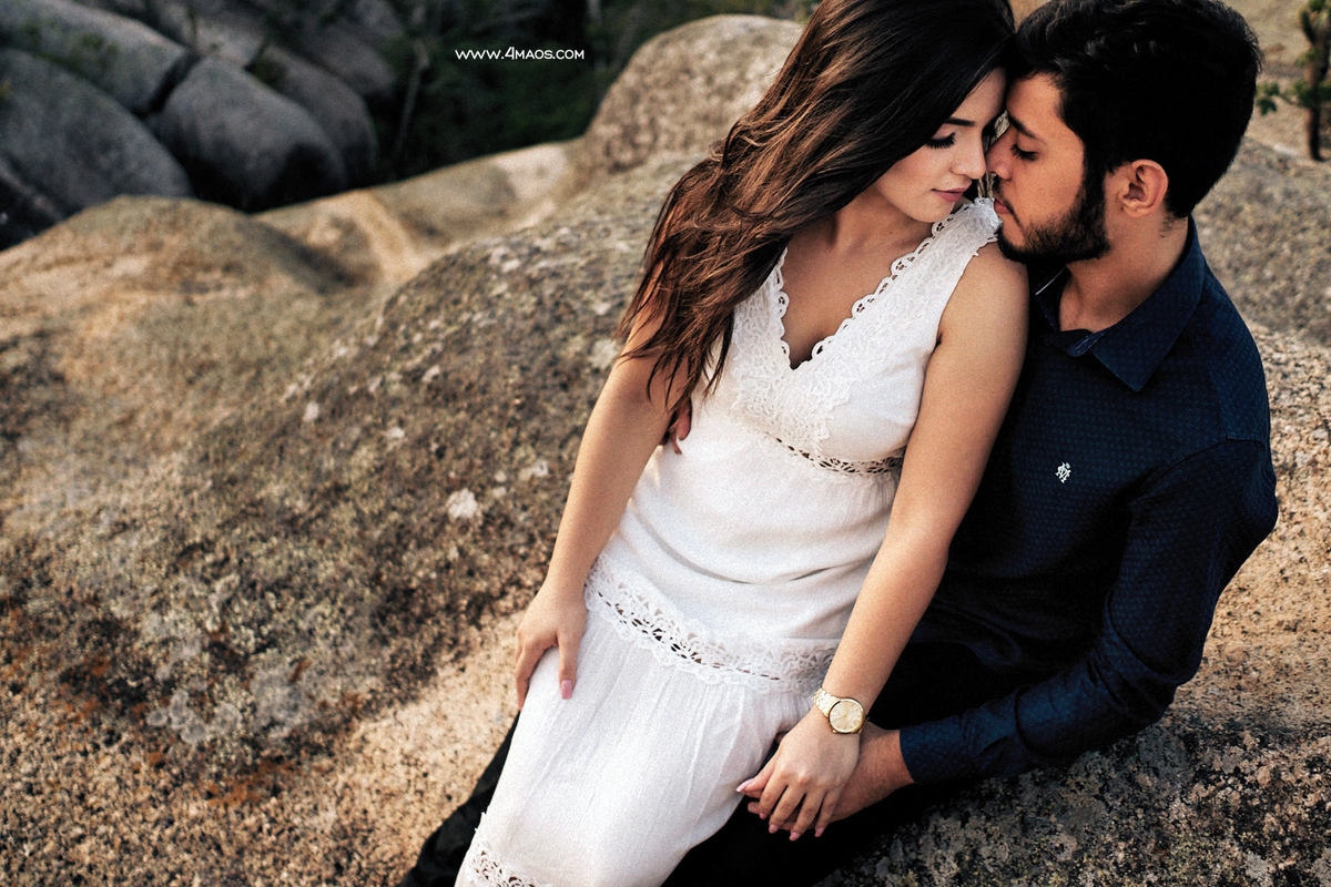 Ensaio Dani e Victor na livraria por 4Mãos Fotografias o casal da livraria