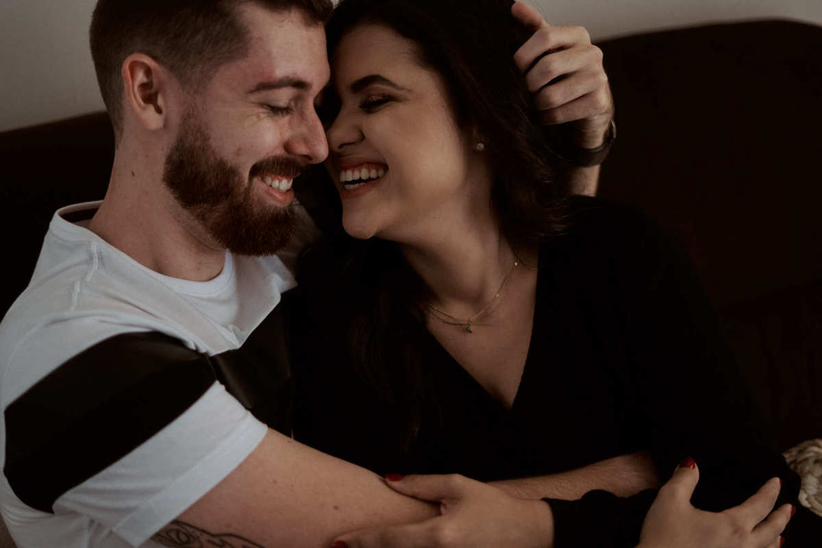 ensaio do casal Kelly e Victor em casa