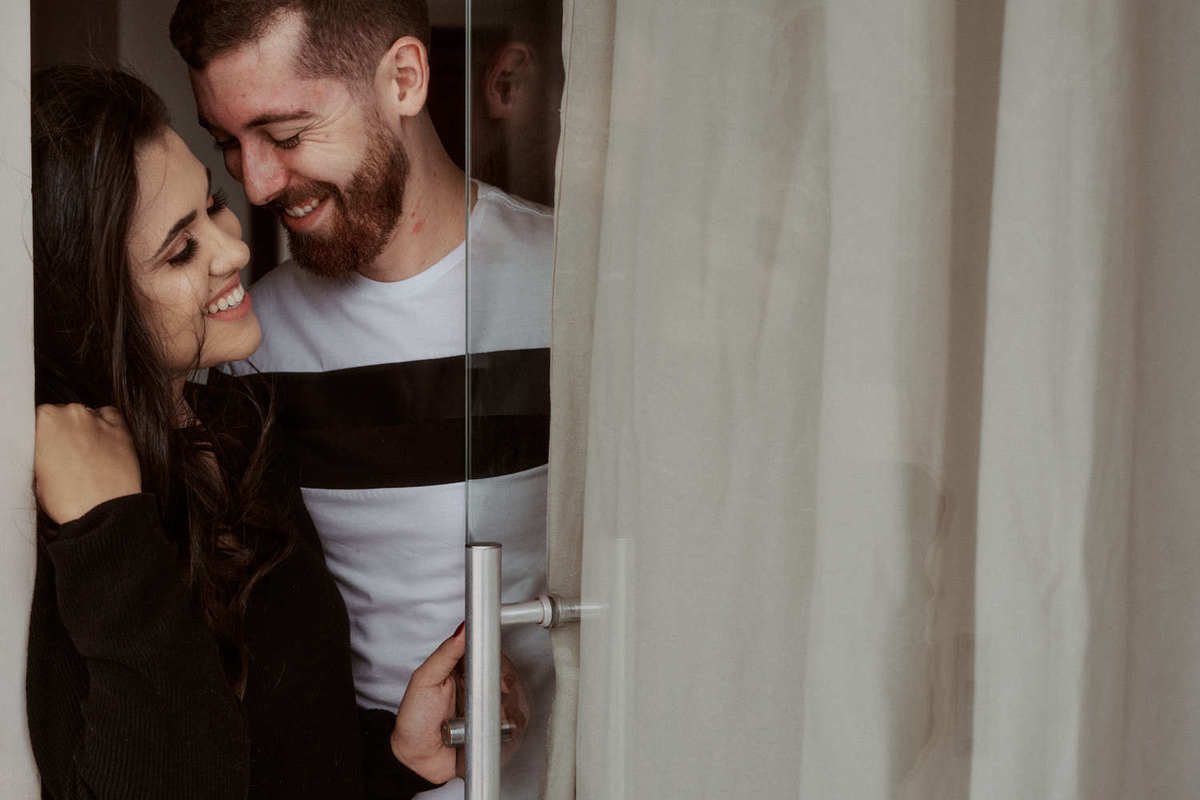 ensaio do casal Kelly e Victor em casa