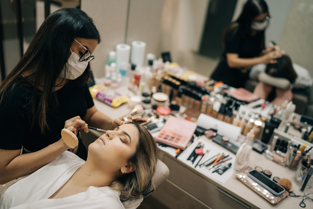 making of da noiva, noiva se arrumando, noiva se maquiando, make up da noiva